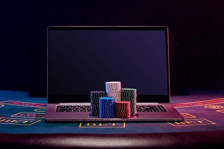 Fokus pengguna menikmati promo esports dan taruhan olahraga dalam platform